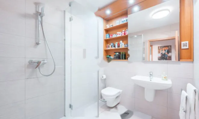 Недвижимость Четырехкомнатная квартира : 9