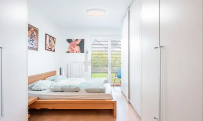 Недвижимость Четырехкомнатная квартира : 10