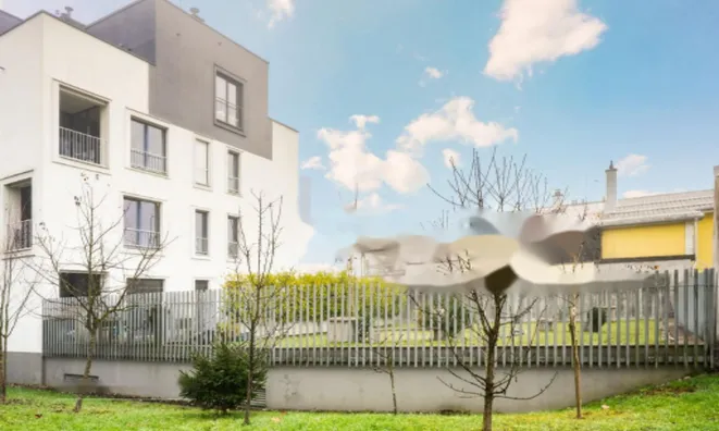 Недвижимость Четырехкомнатная квартира : 14