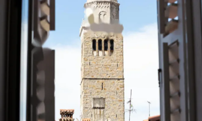 Недвижимость Квартира 5 комнат и более: 16