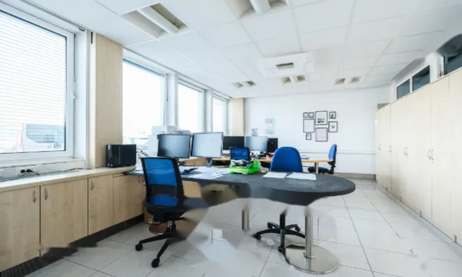 Недвижимость Коммерческое помещение Склад: 1