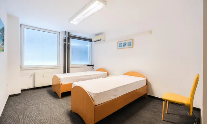 Недвижимость Коммерческое помещение Склад: 10