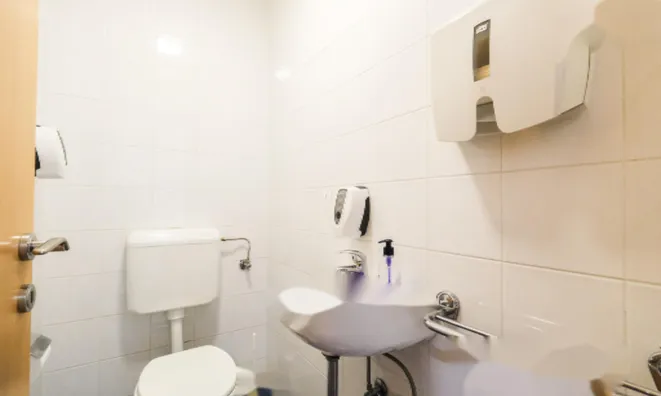 Недвижимость Коммерческое помещение Склад: 11