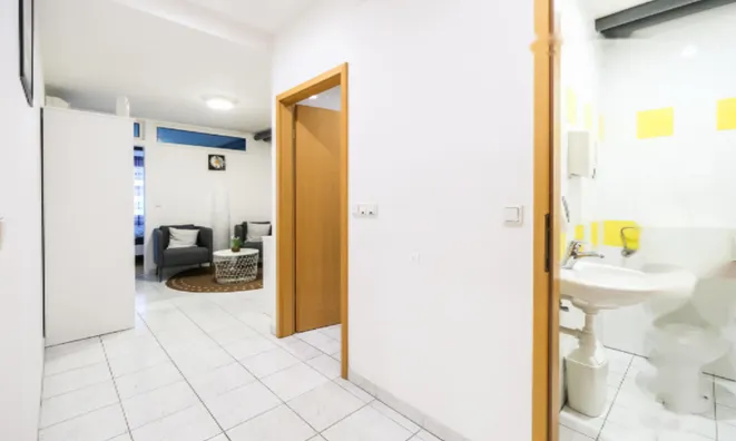 Недвижимость Коммерческое помещение Склад: 12