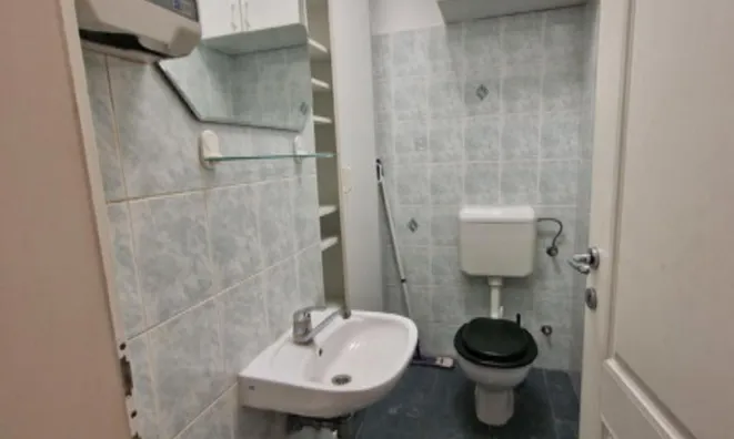 Недвижимость Коммерческое помещение Бежиград: 2