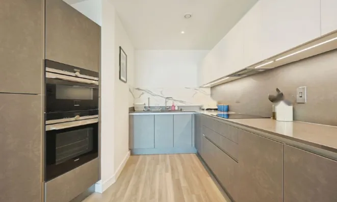 Недвижимость Avenue Road: 10