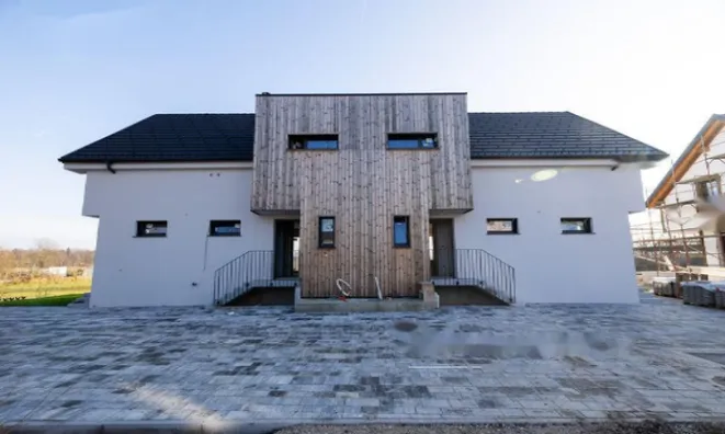 Недвижимость Дом, Чрна вас: 2