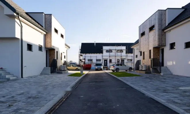 Недвижимость Дом, Чрна вас: 4