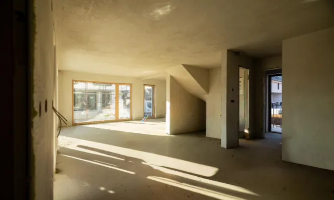 Недвижимость Дом, Чрна вас: 16