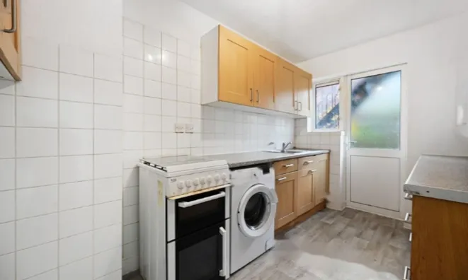 Недвижимость Rosemont Court, Rosemont Road, Acton: 5