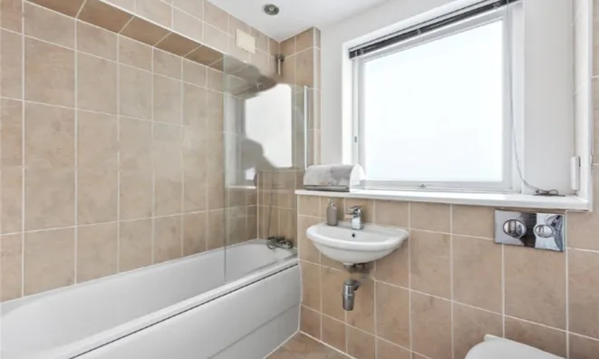 Недвижимость Essex Road: 13