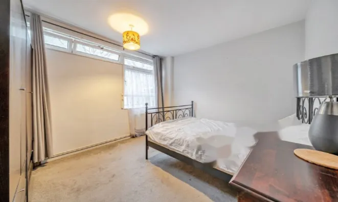 Недвижимость Lacy Road, Putney: 2