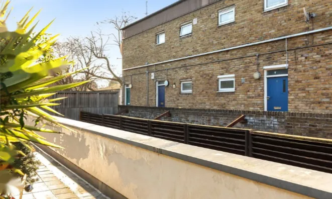 Недвижимость Gillespie Road: 11