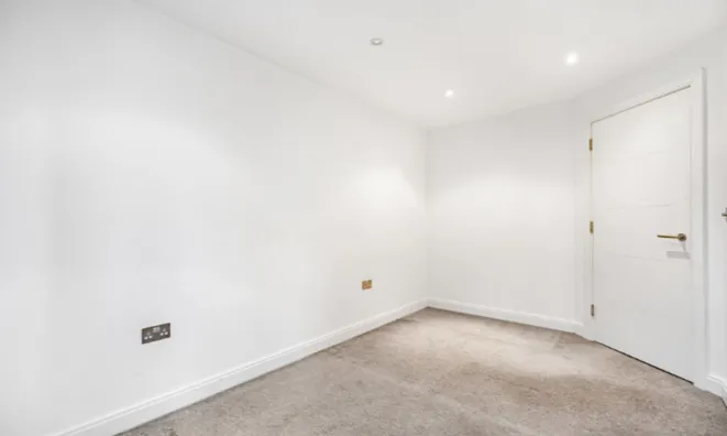 Недвижимость Scriven Street: 5