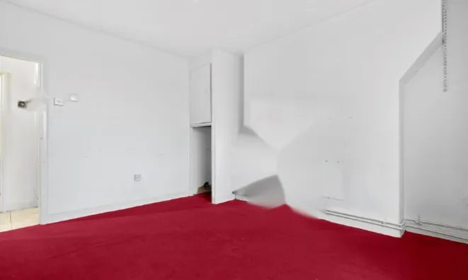 Недвижимость White City Estate: 11