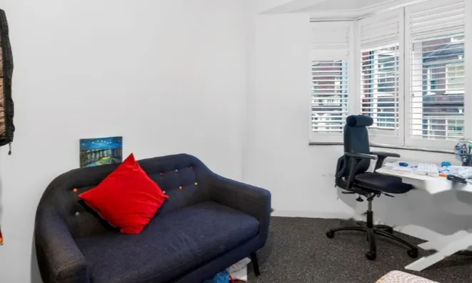 Недвижимость Barons Court Road: 3