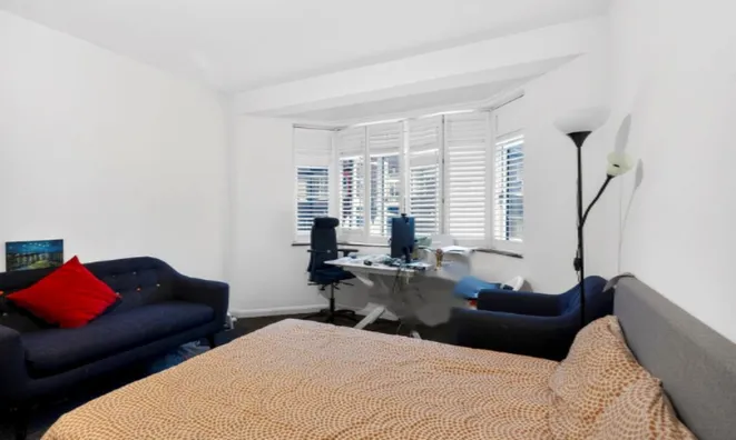 Недвижимость Barons Court Road: 5