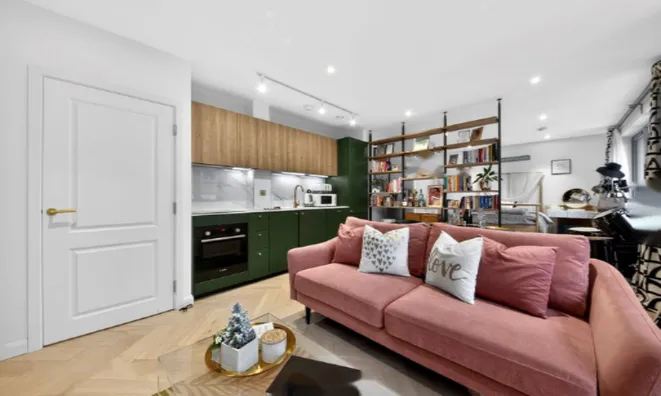 Недвижимость Cross Lane: 8