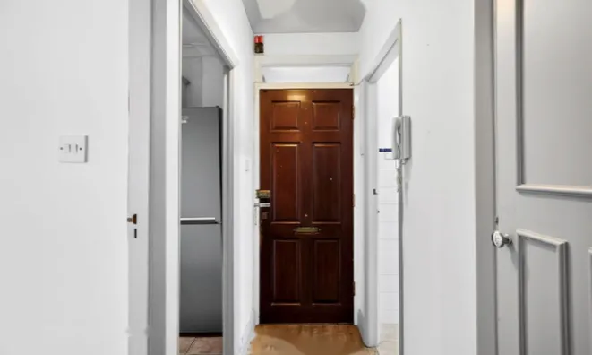 Недвижимость Upper Richmond Road: 8