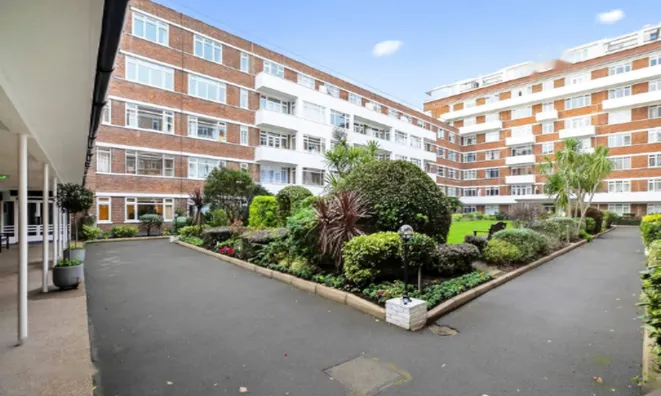 Недвижимость Upper Richmond Road: 18