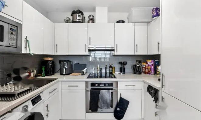 Недвижимость Lavender Hill: 1