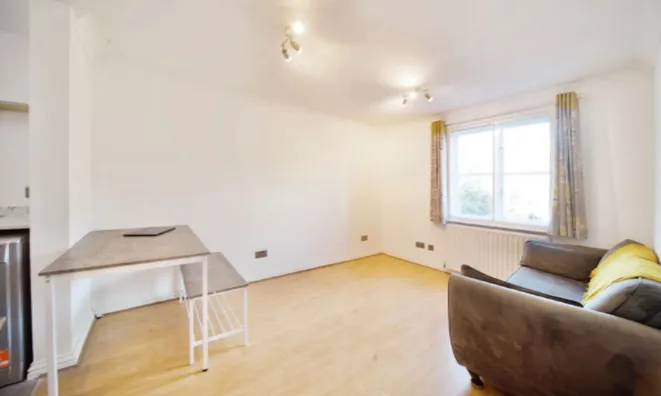 Недвижимость Mile End Road: 12