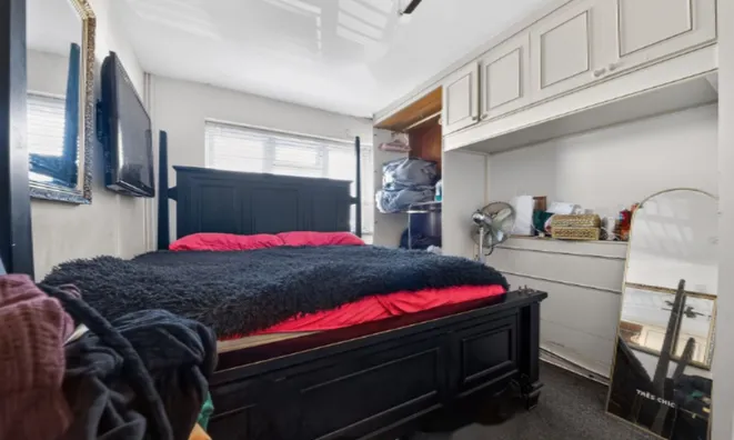 Недвижимость Market Place: 4