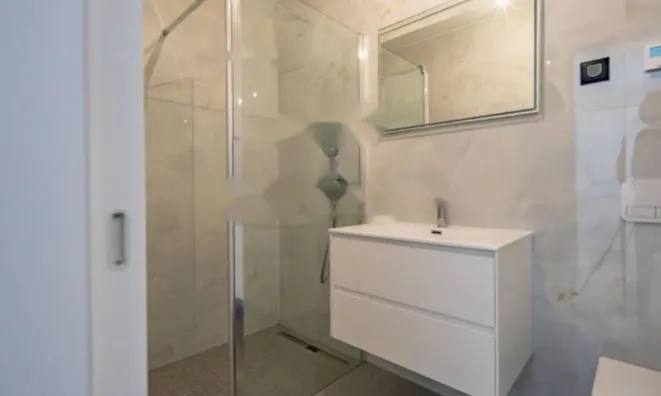 Недвижимость Четырёхкомнатная квартира : 9