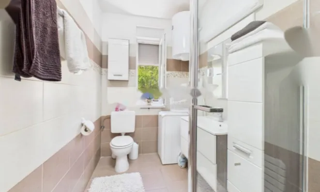 Недвижимость Трёхкомнатная квартира Центр: 12