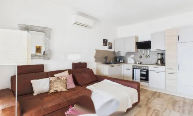 Недвижимость Трёхкомнатная квартира Центр: 13