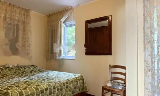 Недвижимость Трехкомнатная квартира, Центр: 11