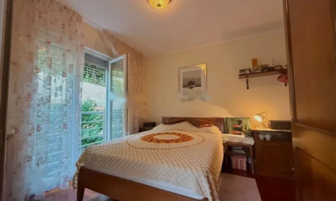 Недвижимость Трехкомнатная квартира, Центр: 15