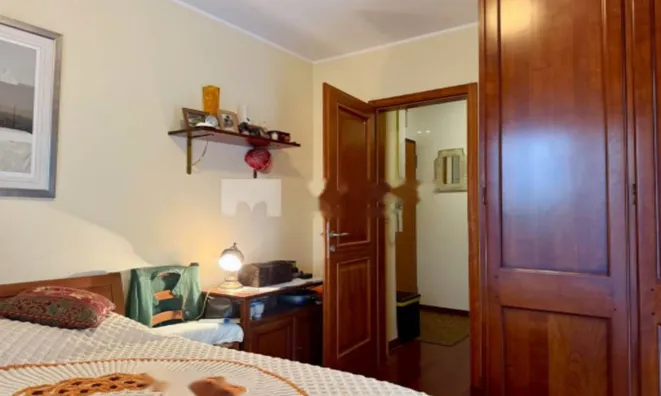 Недвижимость Трехкомнатная квартира, Центр: 16