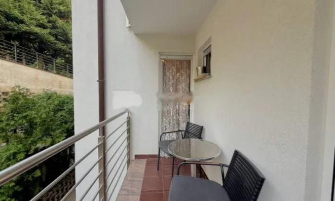 Недвижимость Трехкомнатная квартира, Центр: 18