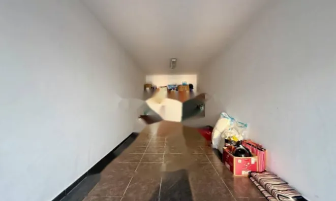 Недвижимость Трехкомнатная квартира, Центр: 22