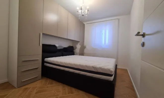 Недвижимость Четырехкомнатная квартира, Опатия: 9