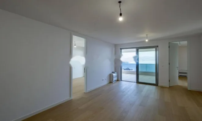 Недвижимость Трехкомнатная квартира Центр: 1