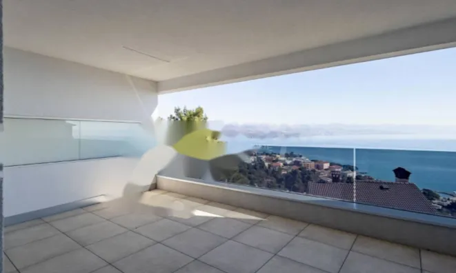 Недвижимость Трехкомнатная квартира Центр: 4