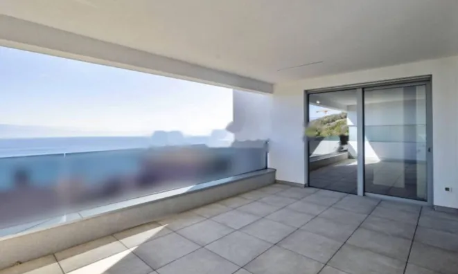 Недвижимость Трехкомнатная квартира Центр: 9