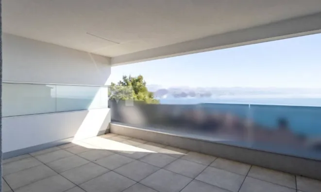 Недвижимость Трехкомнатная квартира Центр: 10