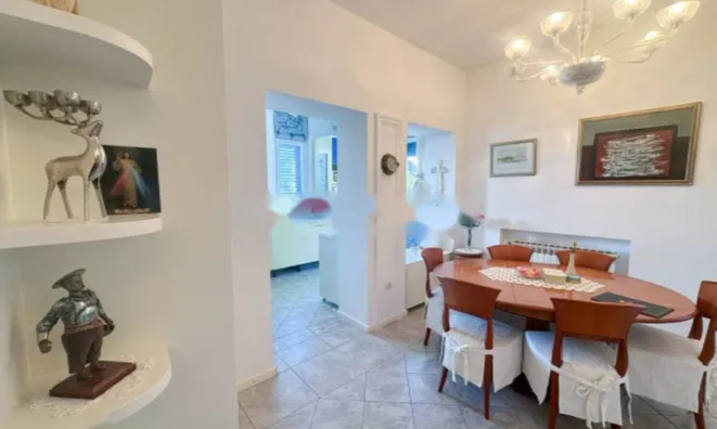 Недвижимость Трёхкомнатная квартира, Опатия: 3