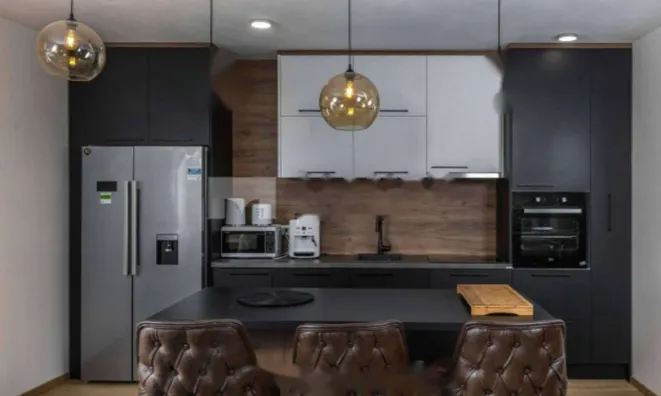 Недвижимость Семейный дом 225 м², Центр: 8