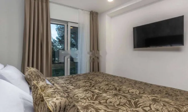 Недвижимость Семейный дом 225 м², Центр: 14