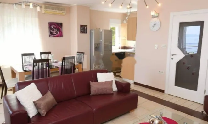 Недвижимость Четырехкомнатная квартира Центр: 2