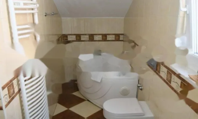 Недвижимость Четырехкомнатная квартира Центр: 9