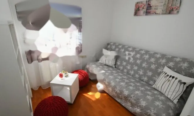 Недвижимость Четырехкомнатная квартира Центр: 13