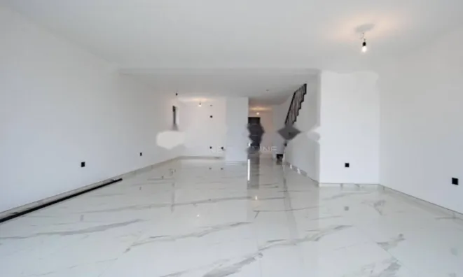 Недвижимость Семейный дом 155 м² в Побри: 2