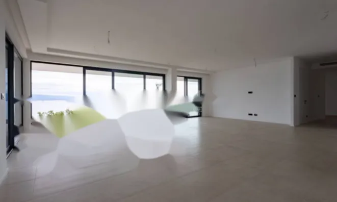 Недвижимость Четырехкомнатная квартира в центре: 3