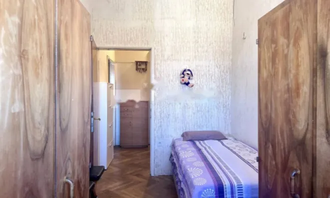 Недвижимость Трёхкомнатная квартира, Центр: 6