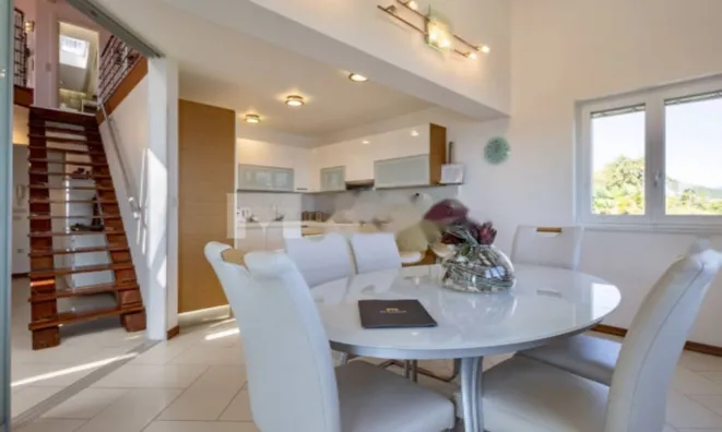 Недвижимость Особняк 500 м² в центре Опатии: 20